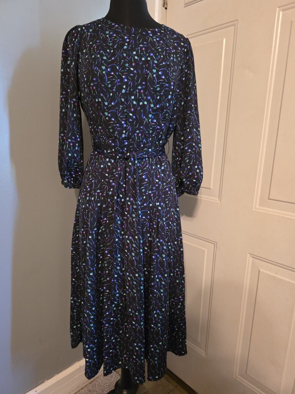 DKNY Dress Womens Ditsy Floral Maxi Dress Pleated Belted Balloon Sleeve Size 8